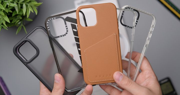 personne-tenant-une-coque-de-smartphone-en-cuir-orange